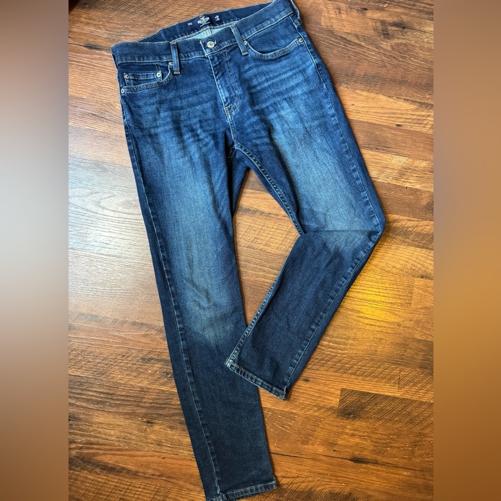 Hollister Skinny Epic Flex Jeans with Distressed Details size 30x30